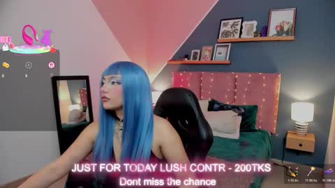 Snapshot of raven_curly chatting on November 20, 2:56 am Raven Curly online show from November 20, 2:56 am