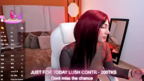 Snapshot of raven_curly chatting on November 21, 9:02 pm Raven Curly online show from November 21, 9:02 pm