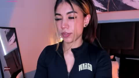 Snapshot of raven_dooll chatting on June 3, 8:47 pm Raven online show from June 3, 8:47 pm