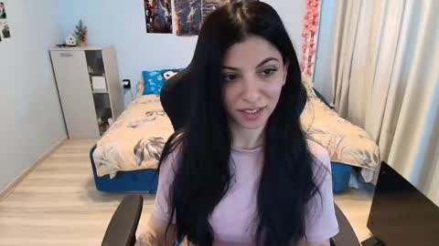 raven_haired_goddess online show from March 14, 8:20 am