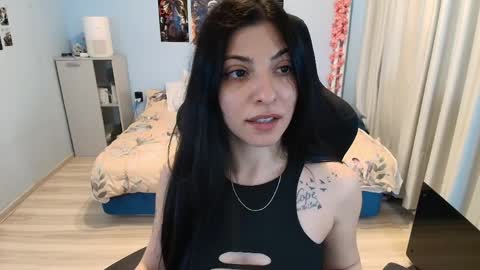 raven_haired_goddess online show from March 27, 11:32 am
