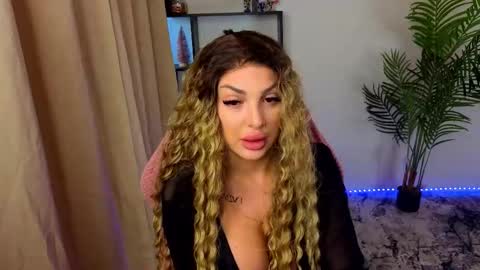 Snapshot of raven_inkk chatting on January 13, 10:09 am raven_inkk online show from January 13, 10:09 am