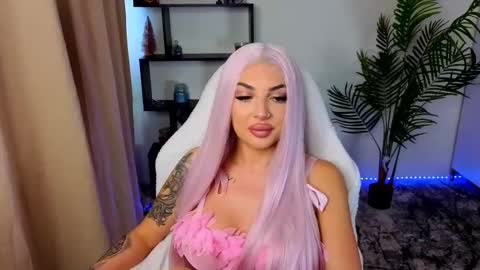 Snapshot of raven_inkk chatting on January 17, 10:42 am raven_inkk online show from January 17, 10:42 am