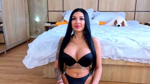 Snapshot of raven_inkk chatting on February 19, 8:21 am raven_inkk online show from February 19, 8:21 am