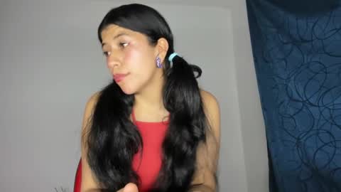 Snapshot of raven_rouge chatting on December 6, 5:53 am gata online show from December 6, 5:53 am