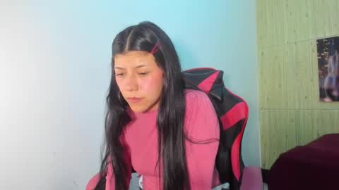 Snapshot of raven_rouge chatting on October 2, 6:31 am gata online show from October 2, 6:31 am