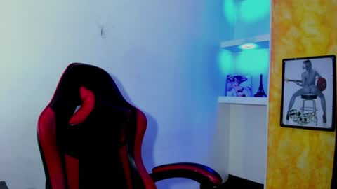 Snapshot of raven_rouge chatting on July 2, 1:06 pm gata online show from July 2, 1:06 pm
