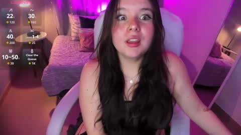 Snapshot of raven_sweeteyes chatting on June 25, 3:06 am Raven online show from June 25, 3:06 am