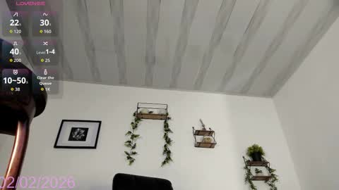 Snapshot of raven_zahara chatting on February 3, 6:40 am raven_zahara online show from February 3, 6:40 am