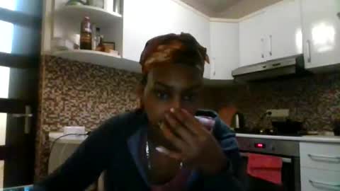 ravenbby online show from April 28, 8:03 pm
