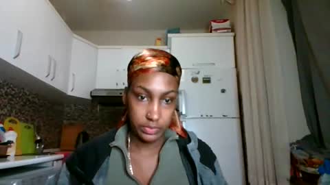 ravenbby online show from April 30, 5:41 pm
