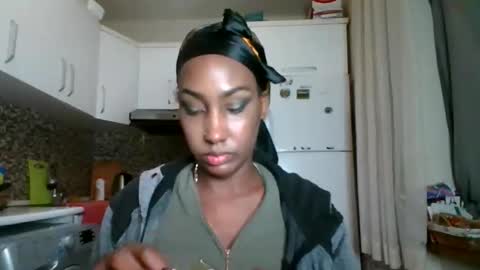 ravenbby online show from May 4, 9:22 pm