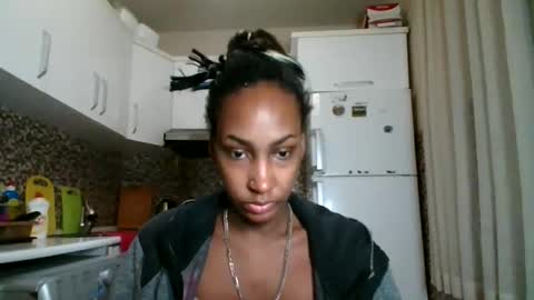 ravenbby online show from May 9, 4:45 pm