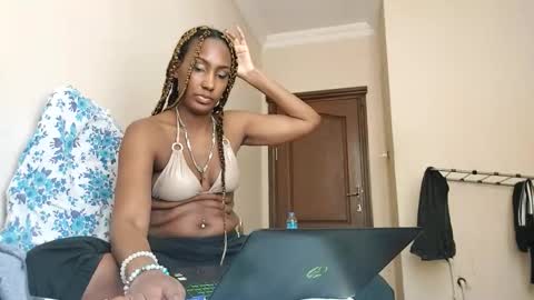 ravenbby online show from May 17, 12:01 pm
