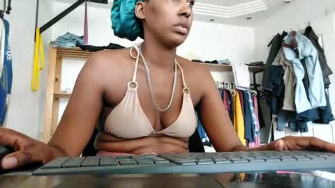ravenbby online show from July 2, 12:00 pm