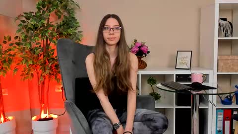 Snapshot of ravenblisss chatting on March 22, 3:15 pm Raven online show from March 22, 3:15 pm