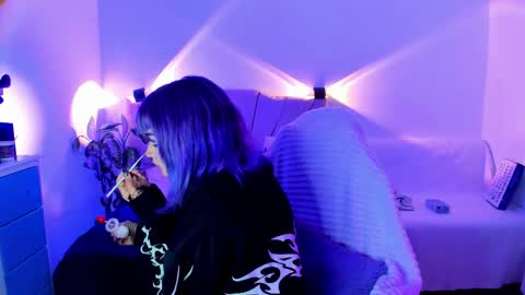 ravencollen online show from December 2, 1:22 am