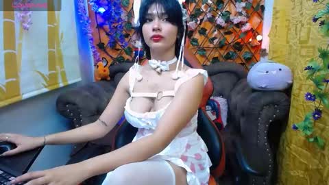 Snapshot of ravenn_20 chatting on January 31, 11:24 am RavenN online show from January 31, 11:24 am