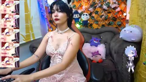 Snapshot of ravenn_20 chatting on February 4, 11:27 am RavenN online show from February 4, 11:27 am