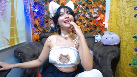 Snapshot of ravenn_20 chatting on February 7, 2:58 pm RavenN online show from February 7, 2:58 pm