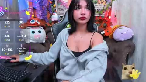 RavenN  online show from June 26, 11:36 am