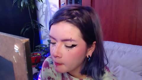 Snapshot of raventh_ chatting on February 18, 10:00 am raventh_ online show from February 18, 10:00 am