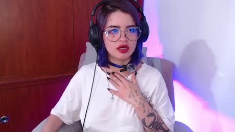 Snapshot of raventh_ chatting on February 27, 3:34 pm raventh_ online show from February 27, 3:34 pm