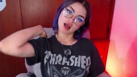 Snapshot of raventh_ chatting on March 3, 2:01 pm raventh_ online show from March 3, 2:01 pm