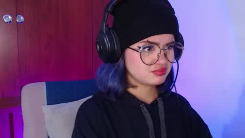 Snapshot of raventh_ chatting on March 8, 10:08 am raventh_ online show from March 8, 10:08 am