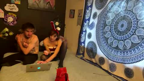 Snapshot of ravenxbeastie chatting on February 15, 1:52 pm ravenxbeastie online show from February 15, 1:52 pm