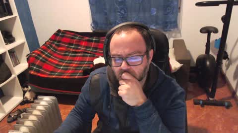 ravingr3d3 online show from February 7, 10:52 pm