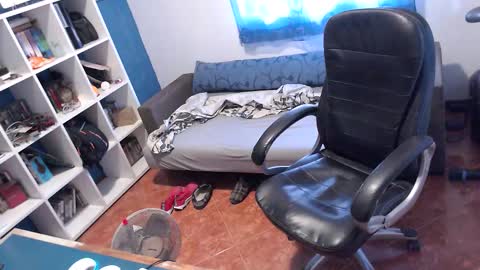 Snapshot of ravingr3d3 chatting on September 24, 9:56 am ravingr3d3 online show from September 24, 9:56 am