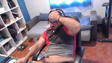 Snapshot of ravingr3d3 chatting on September 25, 10:19 am ravingr3d3 online show from September 25, 10:19 am