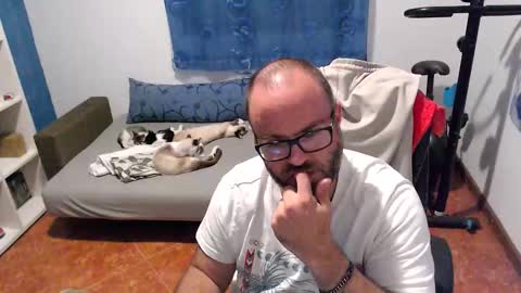 Snapshot of ravingr3d3 chatting on September 28, 1:22 am ravingr3d3 online show from September 28, 1:22 am