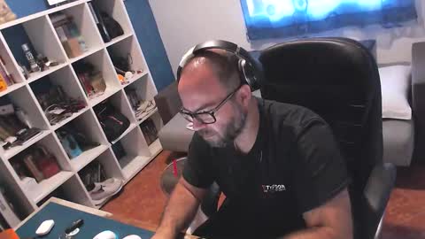 Snapshot of ravingr3d3 chatting on September 29, 8:08 am ravingr3d3 online show from September 29, 8:08 am