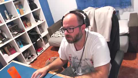 Snapshot of ravingr3d3 chatting on October 4, 10:52 pm ravingr3d3 online show from October 4, 10:52 pm