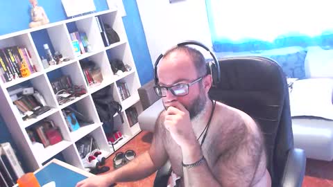 Snapshot of ravingr3d3 chatting on October 7, 9:39 am ravingr3d3 online show from October 7, 9:39 am