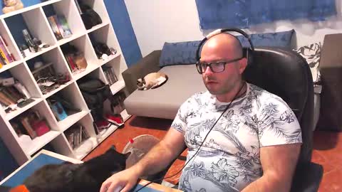 Snapshot of ravingr3d3 chatting on October 11, 8:51 pm ravingr3d3 online show from October 11, 8:51 pm