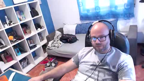 Snapshot of ravingr3d3 chatting on October 16, 1:34 pm ravingr3d3 online show from October 16, 1:34 pm