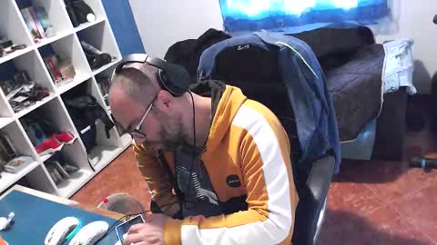 Snapshot of ravingr3d3 chatting on October 30, 12:50 pm ravingr3d3 online show from October 30, 12:50 pm