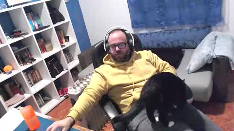 Snapshot of ravingr3d3 chatting on November 30, 10:03 pm ravingr3d3 online show from November 30, 10:03 pm