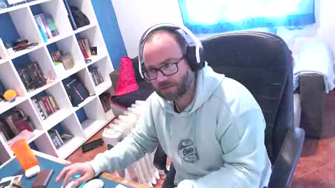 Snapshot of ravingr3d3 chatting on December 2, 12:54 pm ravingr3d3 online show from December 2, 12:54 pm