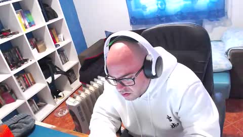 ravingr3d3 online show from December 18, 10:21 am