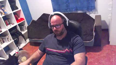 ravingr3d3 online show from June 9, 9:59 pm