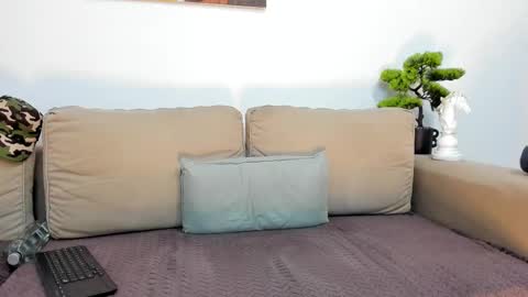 Snapshot of rawadam chatting on January 14, 5:35 am Adam online show from January 14, 5:35 am