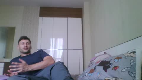 Snapshot of rawdr3 chatting on April 20, 5:43 am rawdr3 online show from April 20, 5:43 am