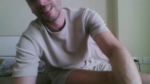 Snapshot of rawdr3 chatting on May 13, 6:44 am rawdr3 online show from May 13, 6:44 am