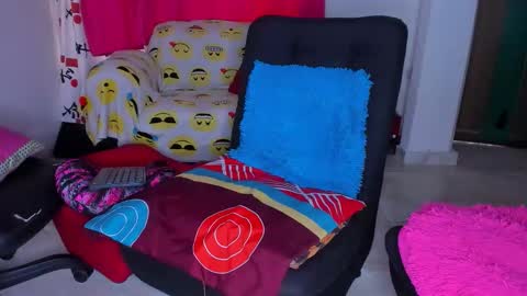 Snapshot of ray_long222 chatting on September 21, 1:35 pm ray_long222 online show from September 21, 1:35 pm