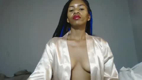 rayannae online show from February 3, 7:35 am