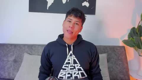 Snapshot of rayden_boy chatting on June 7, 12:20 pm rayden_boy online show from June 7, 12:20 pm